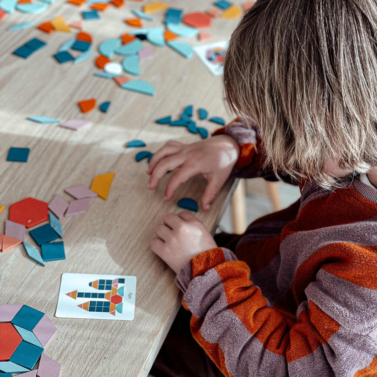 Developing creativity - Geometric shape puzzle
