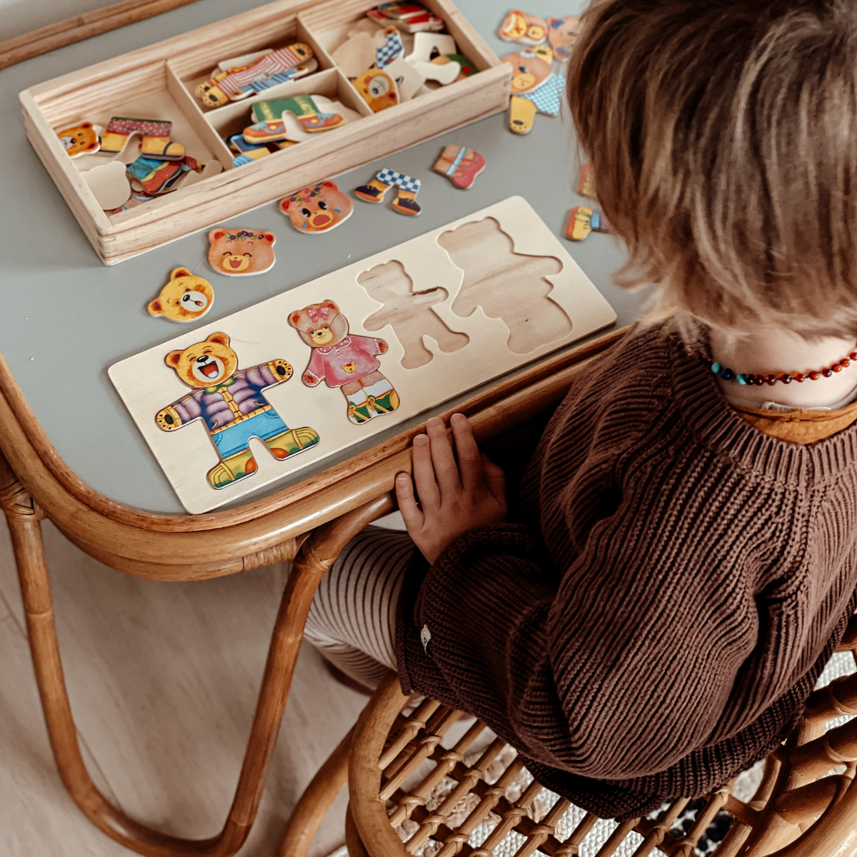 Wood jigsaw puzzle 'Boris the teddy bear'