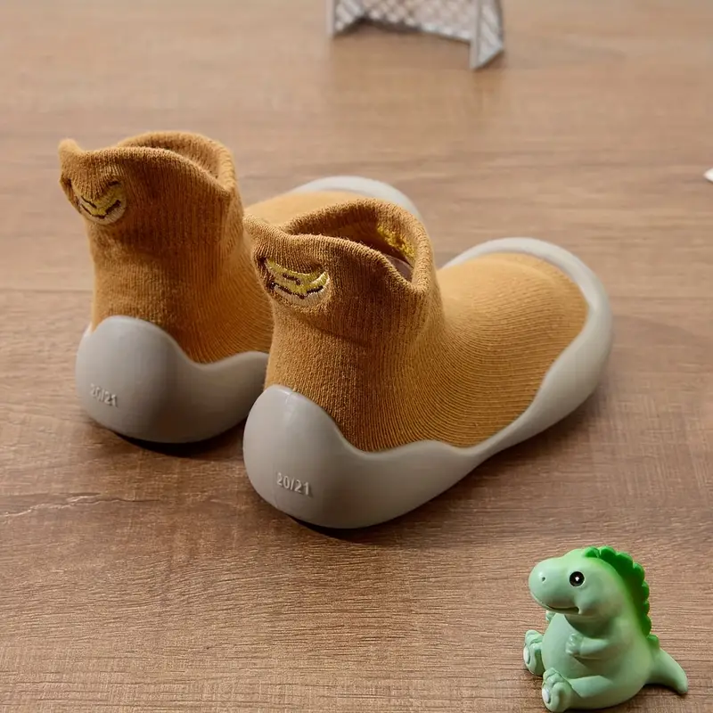 Natural Walking – Infant Shoes With Flexible Soles