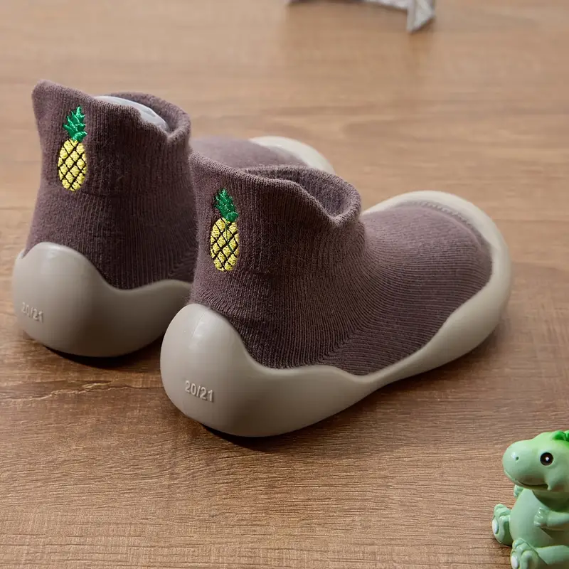 Natural Walking – Infant Shoes With Flexible Soles