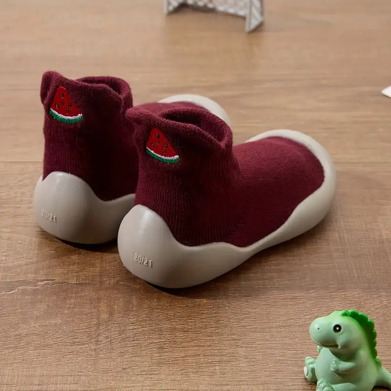 Natural Walking – Infant Shoes With Flexible Soles