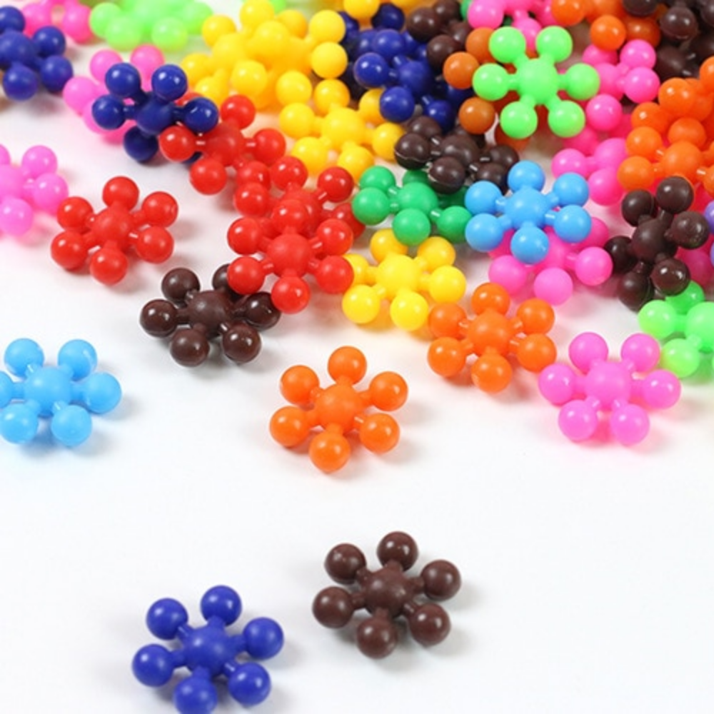 Developing creativity - Snowflake building blocks