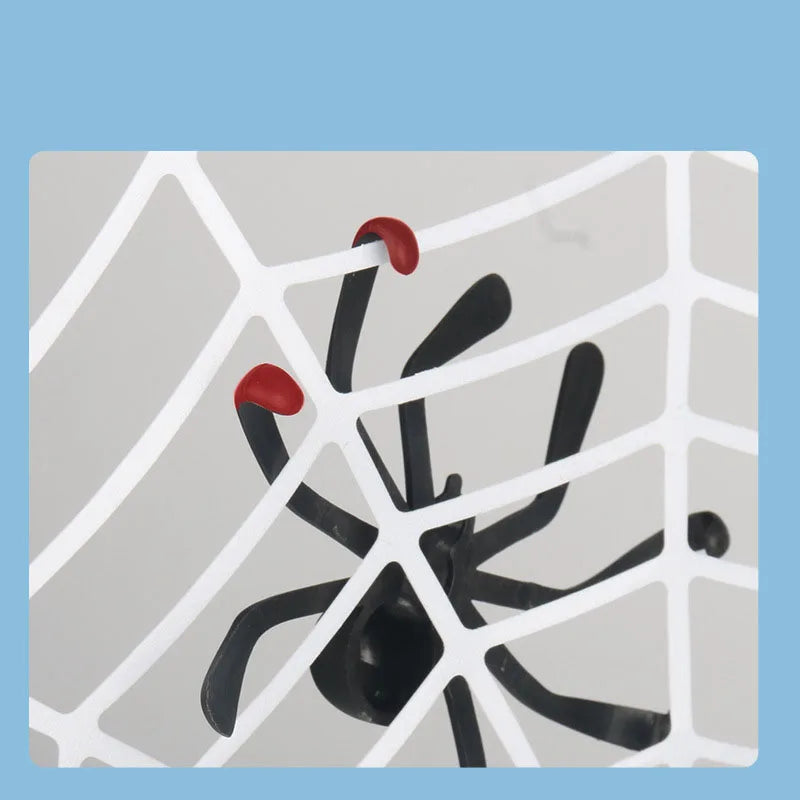 Play in the web - Spiders board game