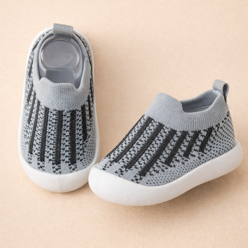 Solid non-slip sole - Children Sneakers