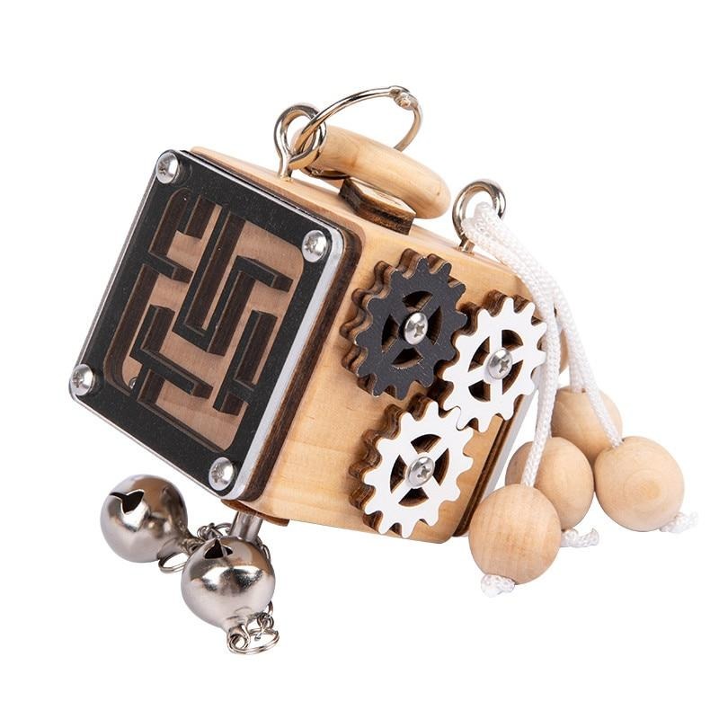 Develops finger dexterity - Tactile Cube