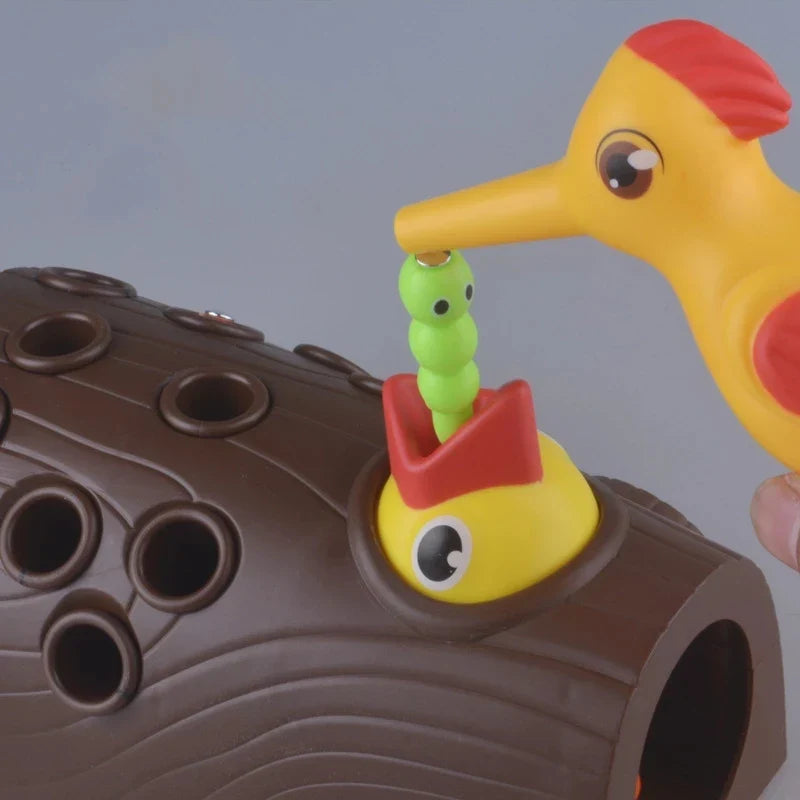Train fine motor skills - Worms magnetic game
