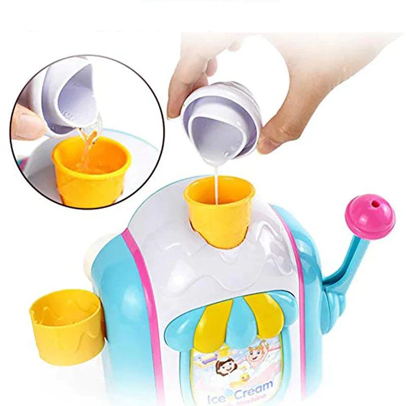 Foam mobiles - Bathing with a soap pump