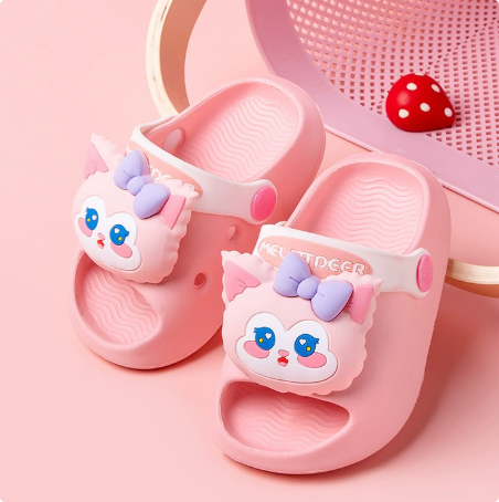 Cheerful & Safe - Polka Beach Slippers