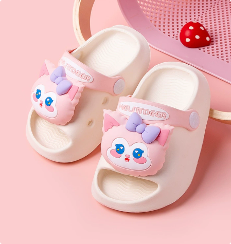 Cheerful & Safe - Polka Beach Slippers