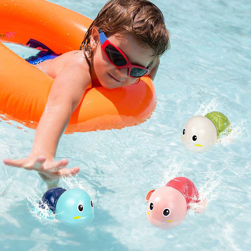 Bath with cute sea creatures! - Swimming turtles