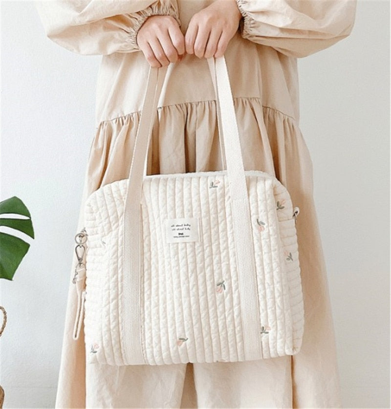 Spacious & Lightweight – Luxury Diaper Bag