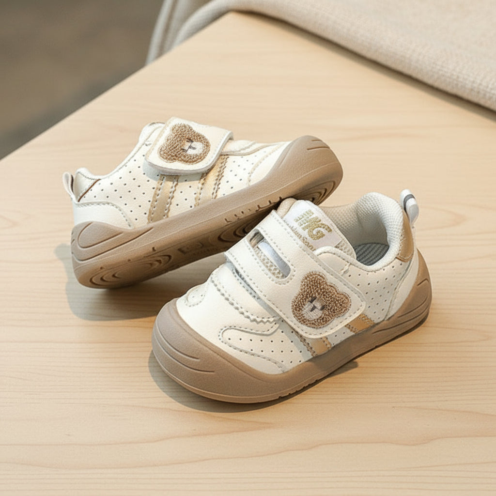 Sturdy & Supple - Velcro Sneakers with bear pattern