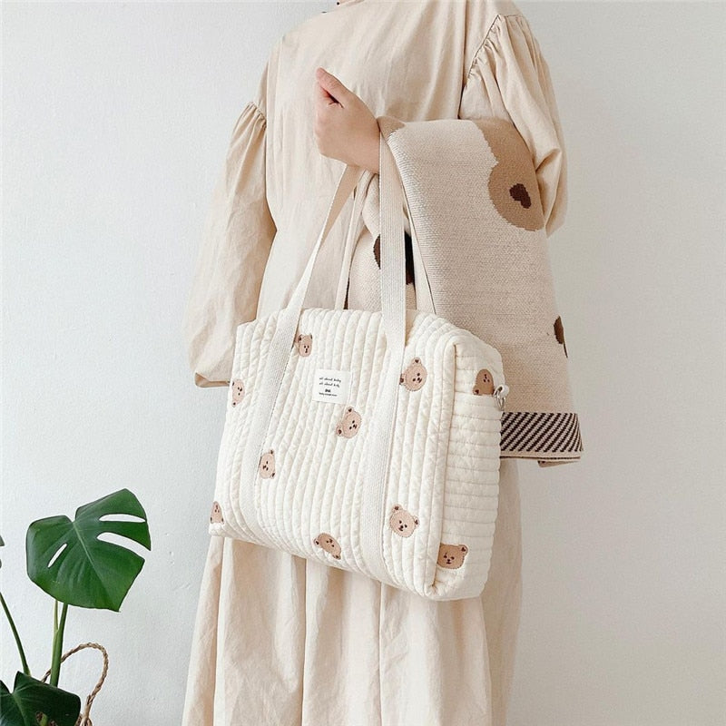 Spacious & Lightweight – Luxury Diaper Bag