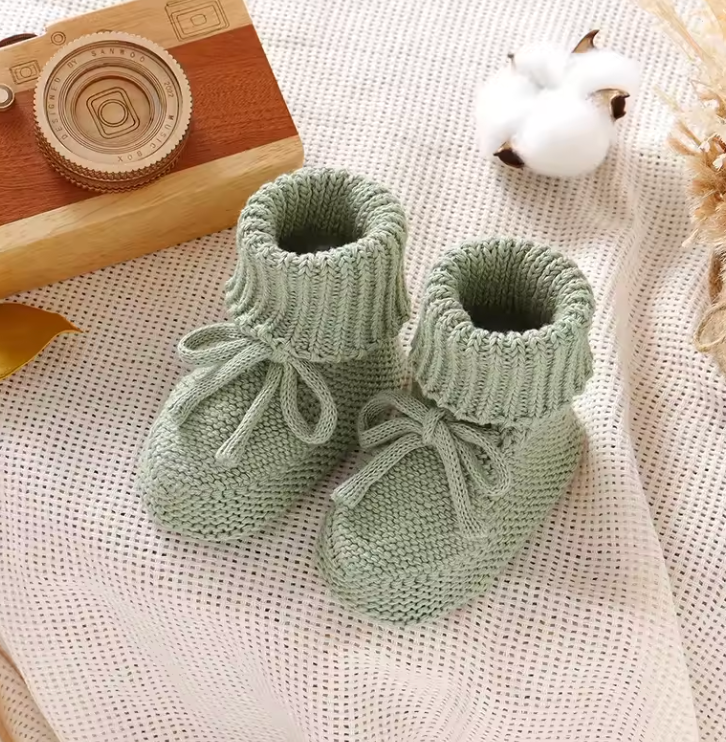 Warm & Soft – Knitted Infant Booties