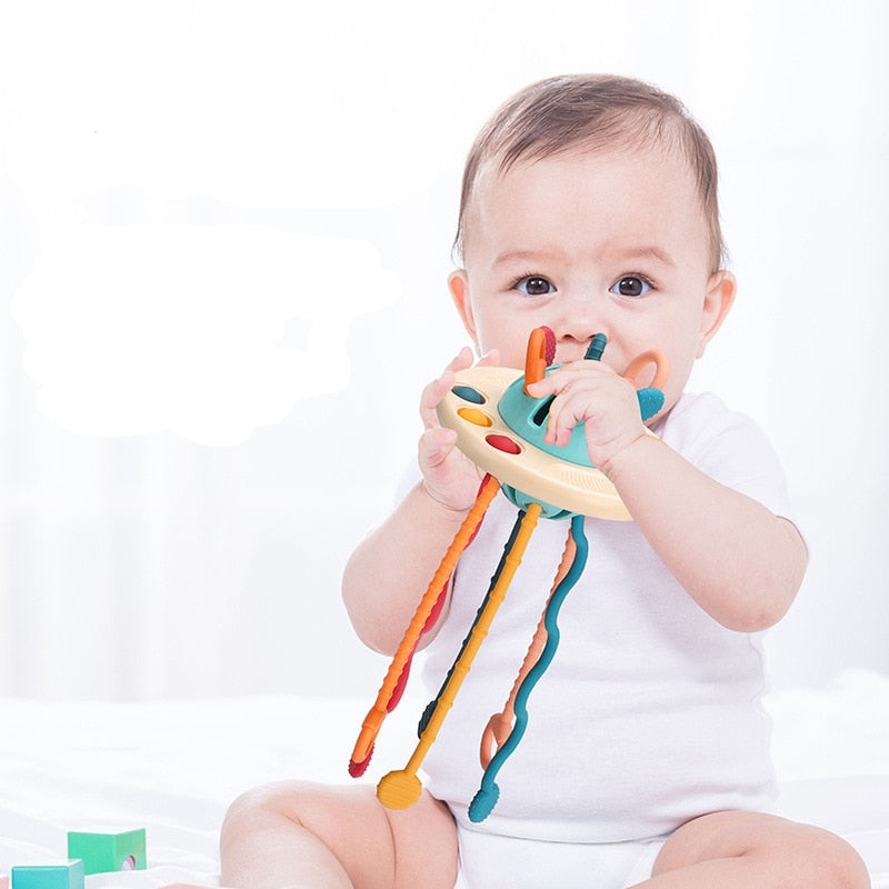 A delightful UFO toy! - A sensory toy for babies