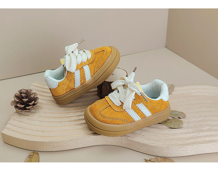 Comfort & Style - Sneaker with Laces