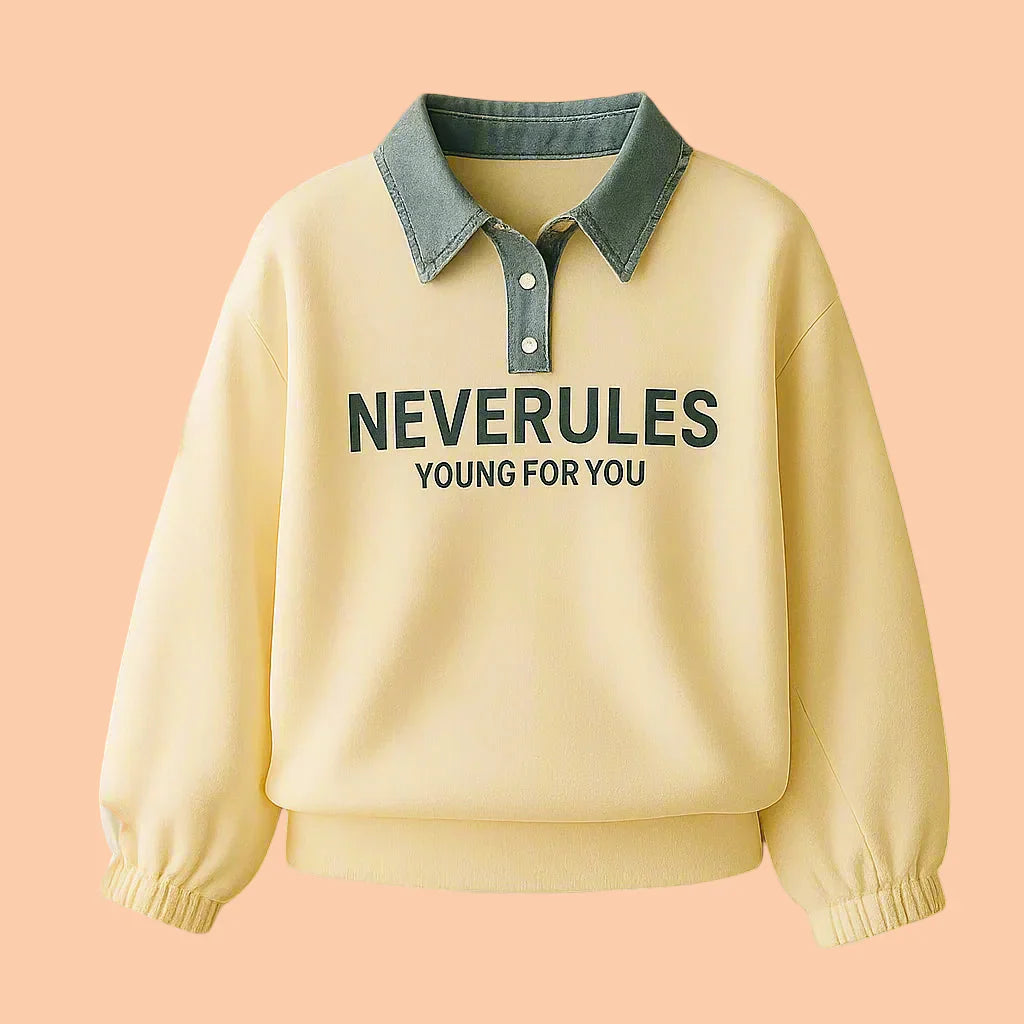 Stylish & Playful – Polo shirt with denim collar