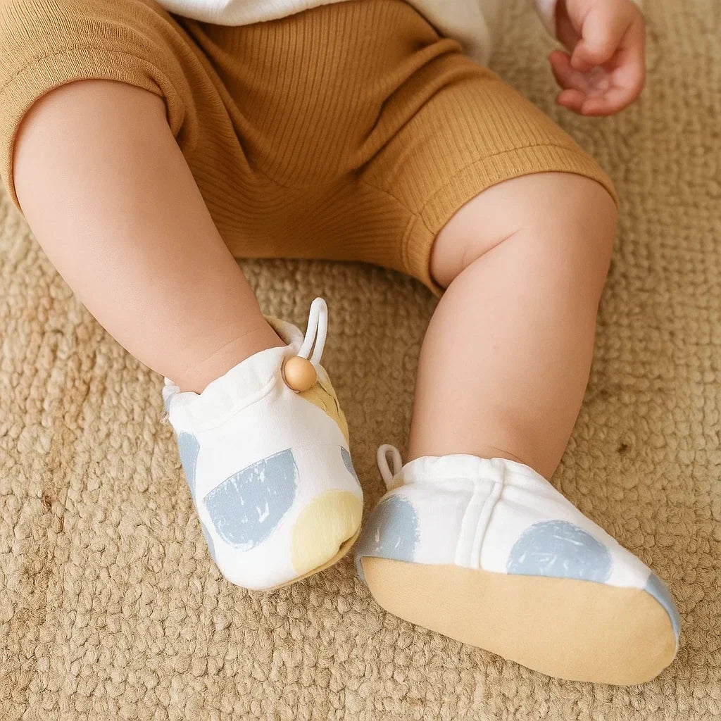 Stylish & Lightweight – Newborn Shoes