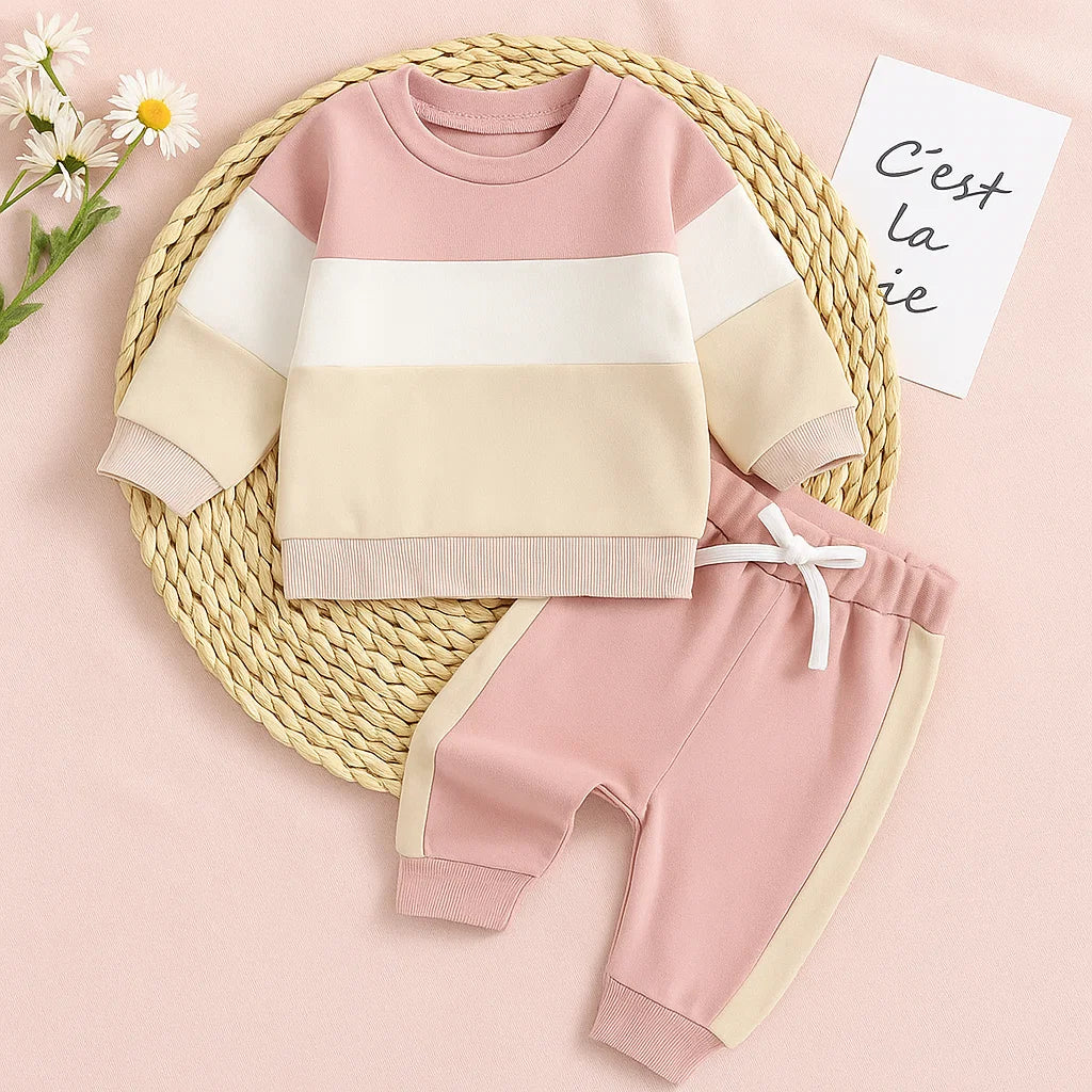 Casual & Comfortable – Sweatshirt with Jogging Pants