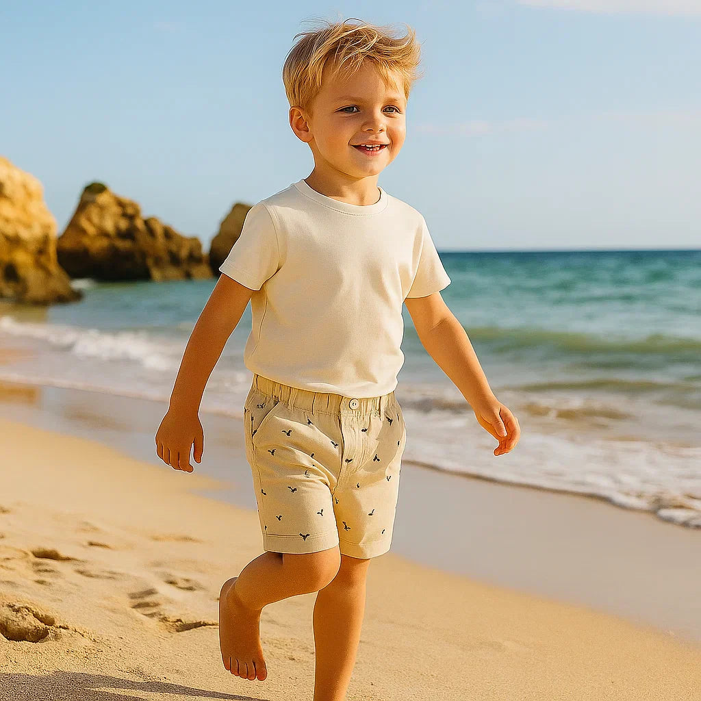 Fresh and comfortable – Shorts with Dino design