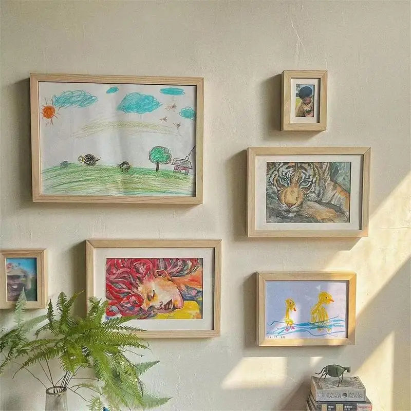 Change & Admire - Children's Art Frame