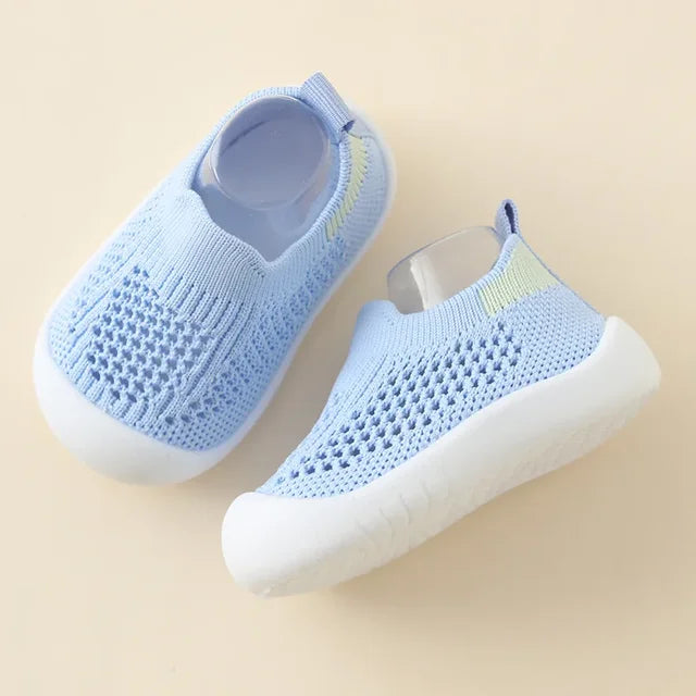 Solid non-slip sole - Children Sneakers