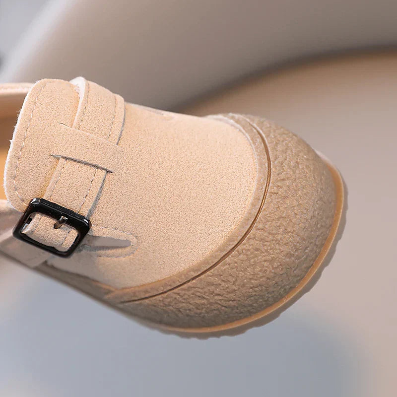 The first steps - Retro Children's Shoes