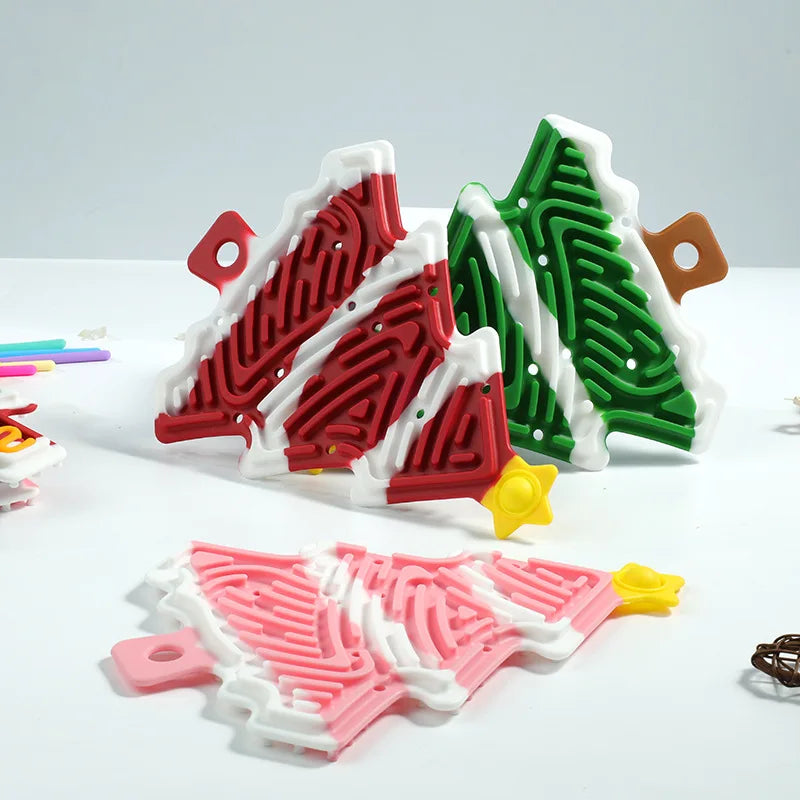Compact, Christmassy & Play - Silicone Fidget Christmas Tree