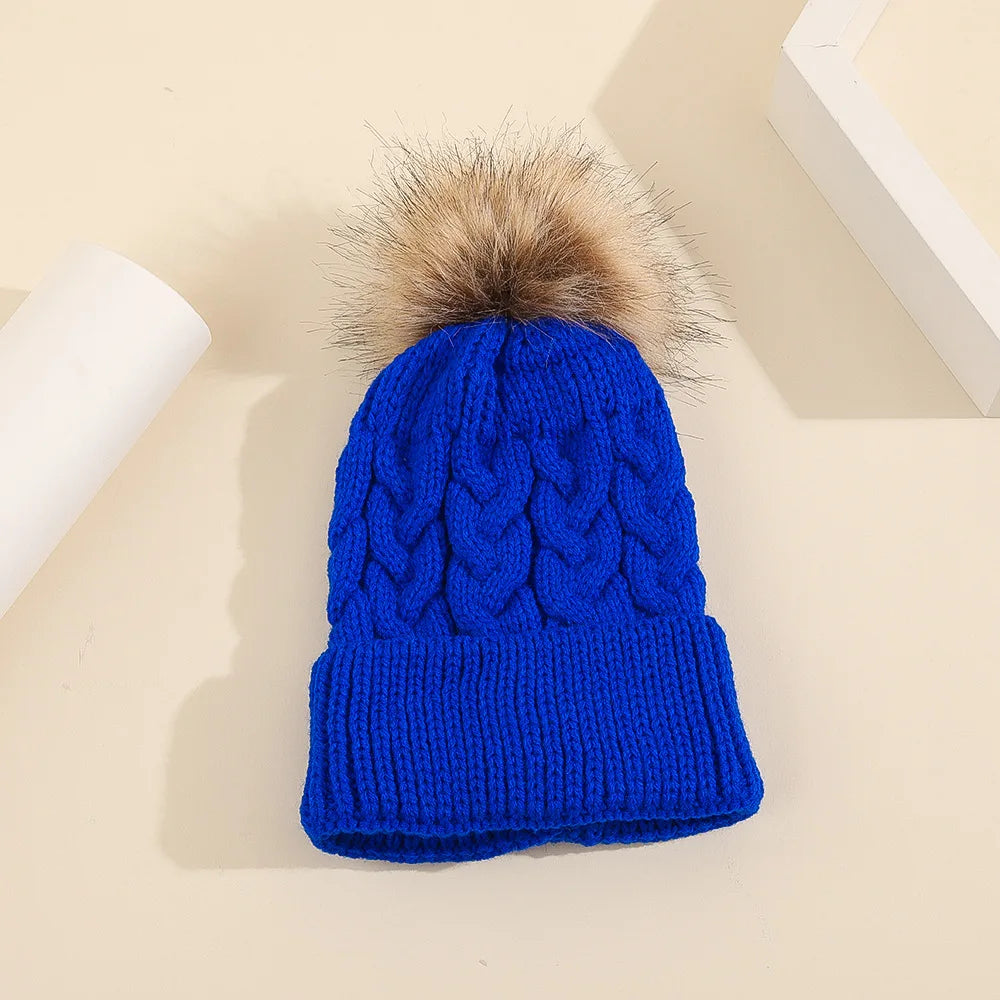 Own font - Hat with pompon