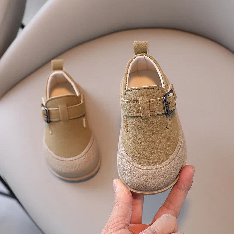 The first steps - Retro Children's Shoes