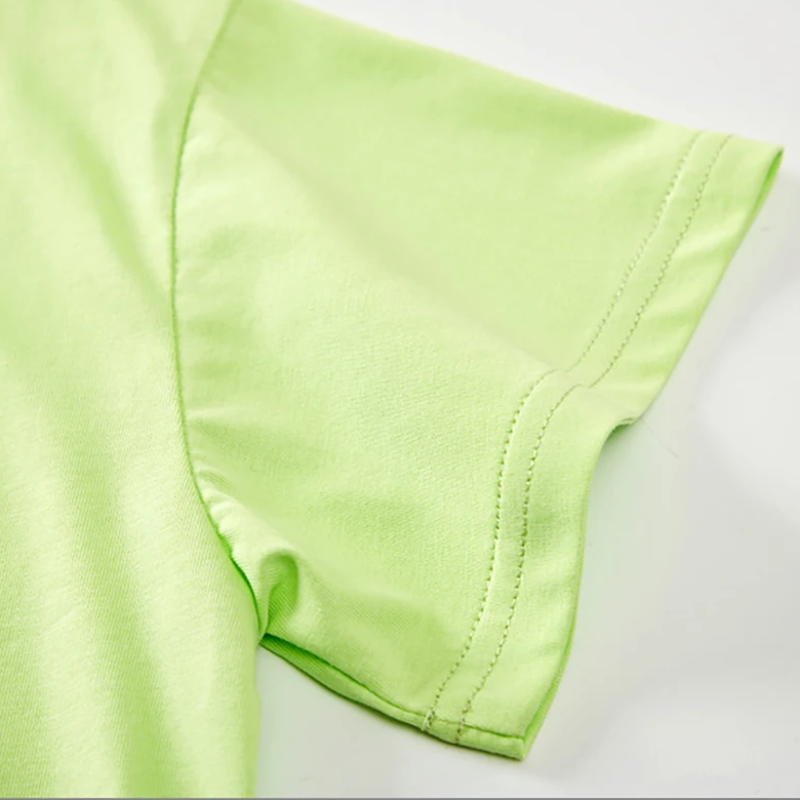 Casual & Plush – Relaxed Fit T-shirt with Round Neck