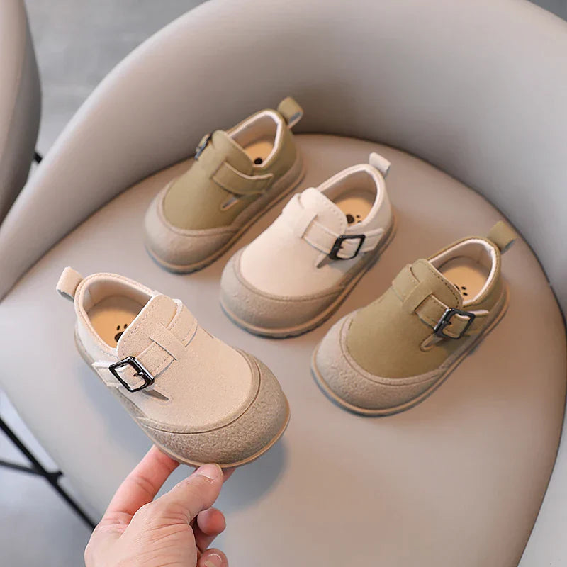 The first steps - Retro Children's Shoes