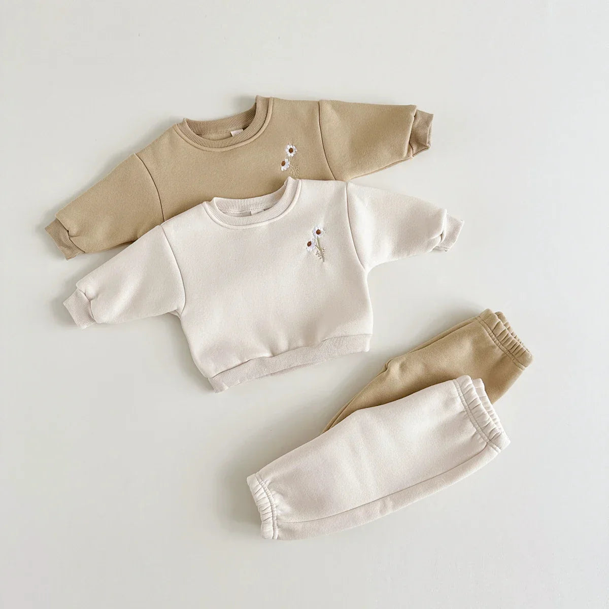 Warm & Comfortable - Tracksuit with Floral Embroidery