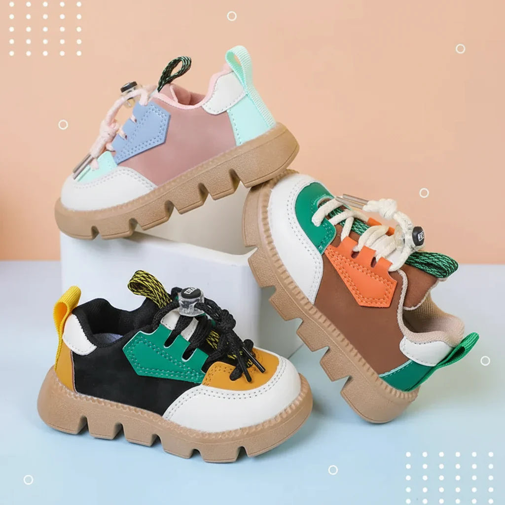 Soft & Practical – Sturdy kids's sneakers with thick soles