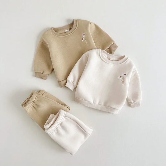 Warm & Comfortable - Tracksuit with Floral Embroidery