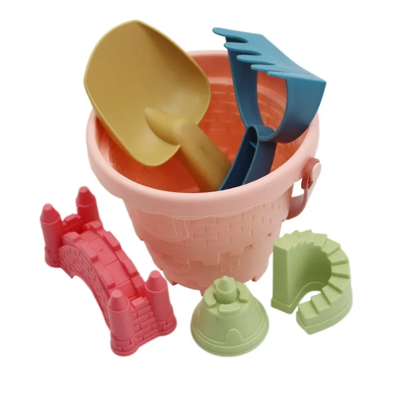 Sensory Summer Activity - Beach bucket with accessories